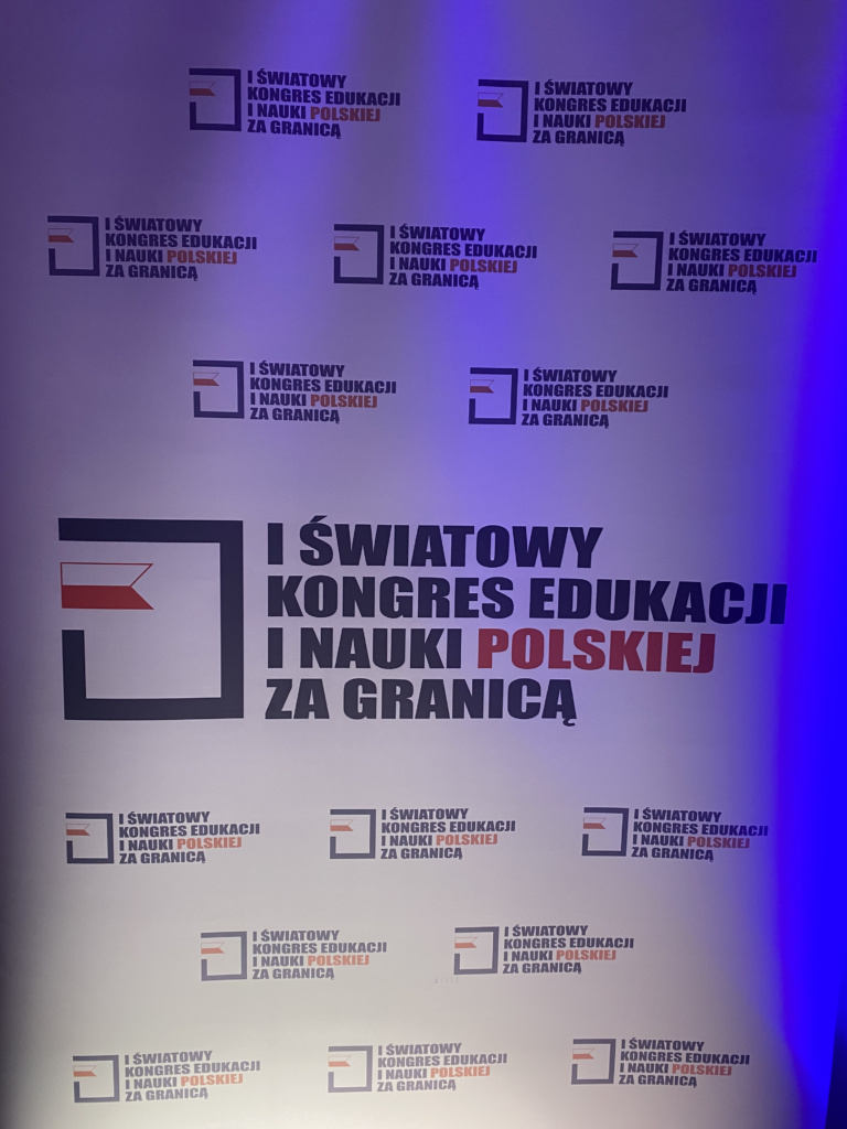 {:pl}I Światowy Kongres Edukacji i Nauki Polskiej za Granicą{:}{:de}Erster Weltkongress über Bildung und Polnischunterricht im Ausland{:}