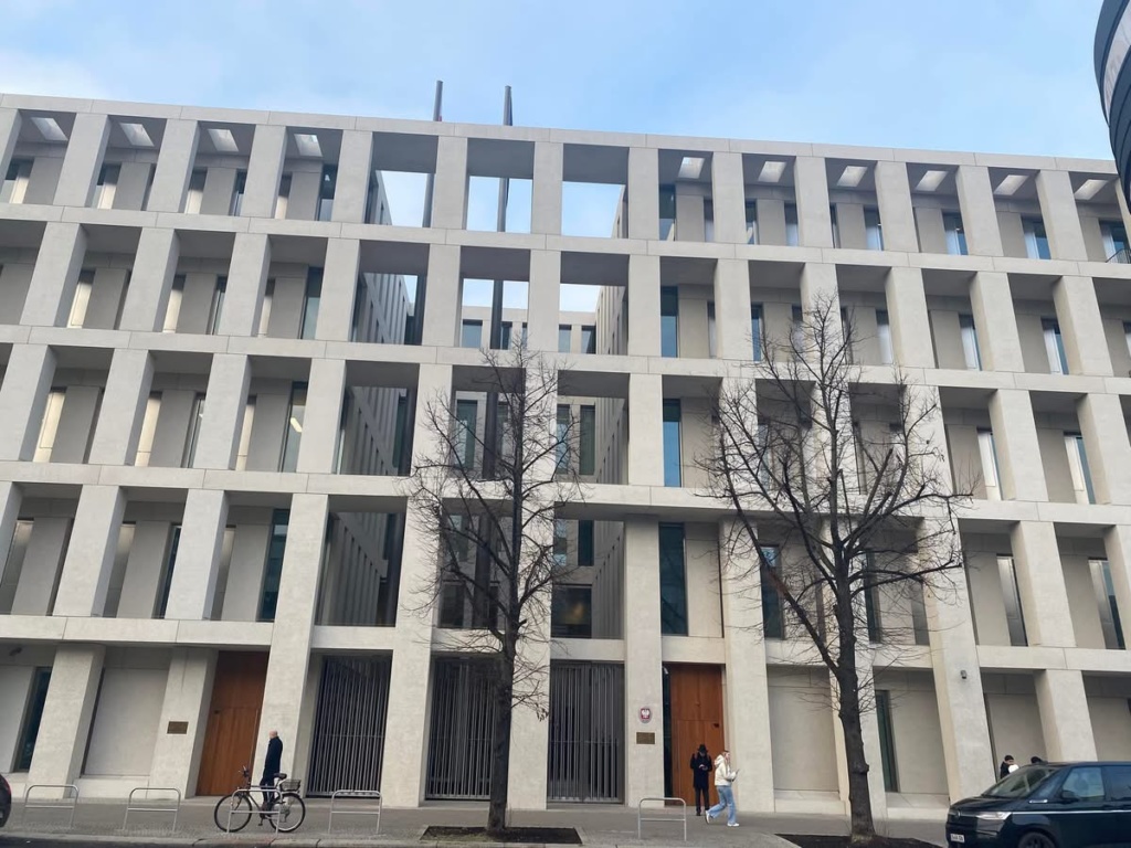 {:pl}Uroczyste otwarcie nowej siedziby Ambasady RP w Berlinie{:}{:de}Feierliche Eröffnung der neuen Räumlichkeiten der Botschaft der Republik Polen in Berlin{:}