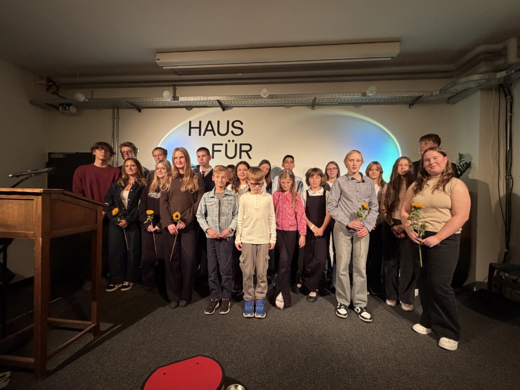 {:pl}Piękny wieczór z poezją w Haus für Poesie!{:}{:de}Ein wunderschöner Abend voller Poesie im Haus für Poesie!{:}
